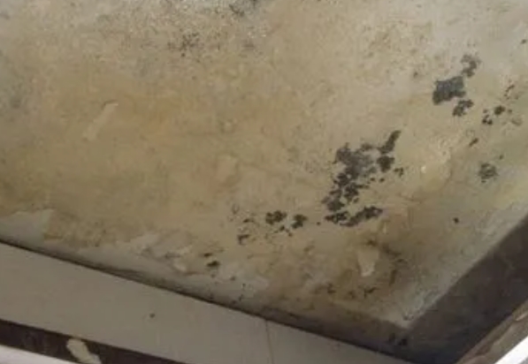 丰南阳台漏水维修公司分享下丰南卫生间渗水维修需要注意哪些问题。